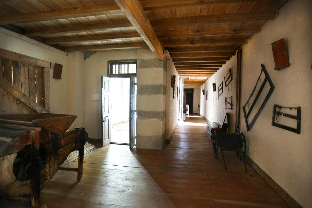 ホテルLa Ferme Modele Châtillon-la-Palud エクステリア 写真